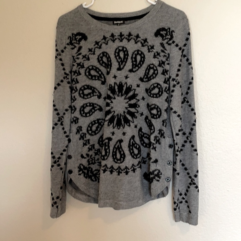 Desigual sweater